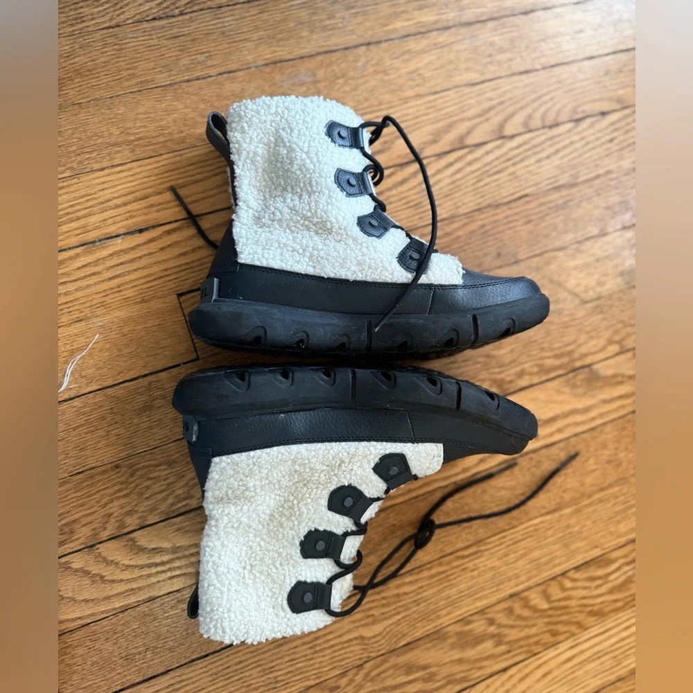Sorel Women's Explorer II Joan Cozy Boots - Size 8.5